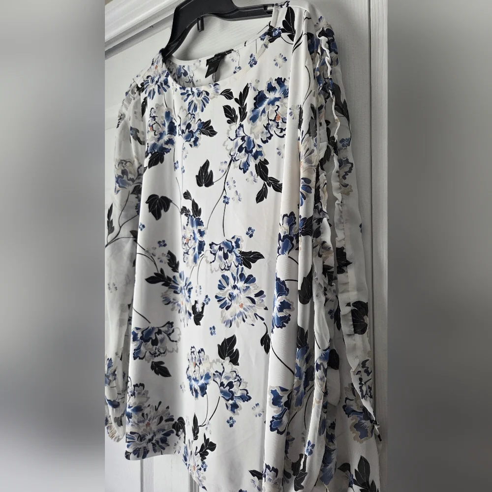 Ann Taylor Factory White Blouse with Blue Floral Print Size L - Picture 5 of 13